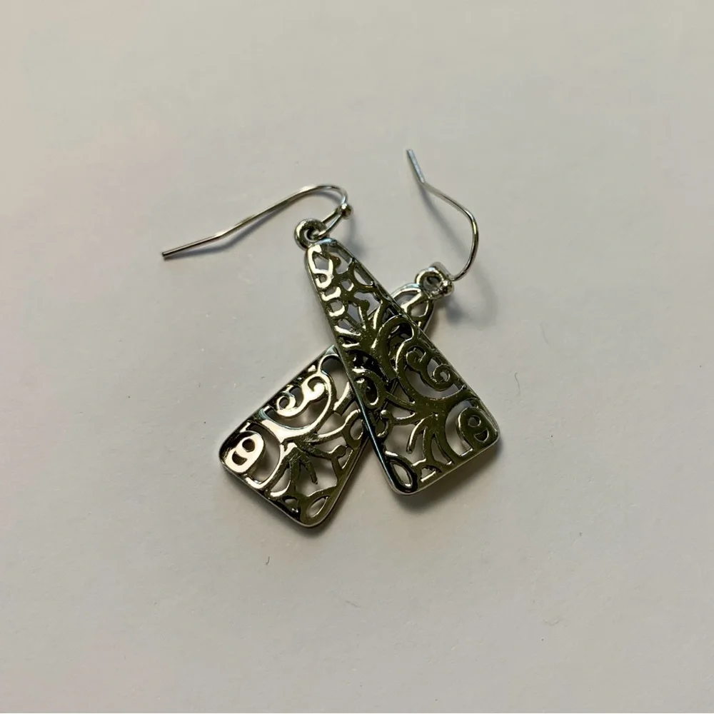 Lia Sophia earrings Silver dangle cut out style - Picture 3 of 9